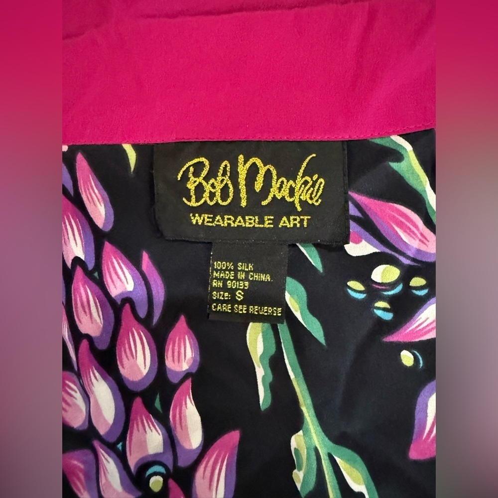 Vintage Bob Mackie Pink and Black Floral Women's Shirt 100% Silk! - Picture 9 of 9